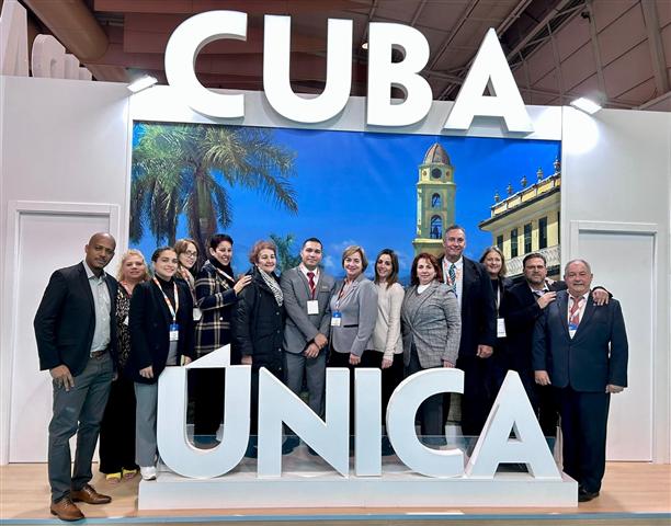 presidente-portugues-visita-stand-cubano-en-feria-turistica