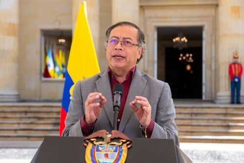 presidente-colombiano-presenta-estrategia-para-cumplir-con-el-pueblo