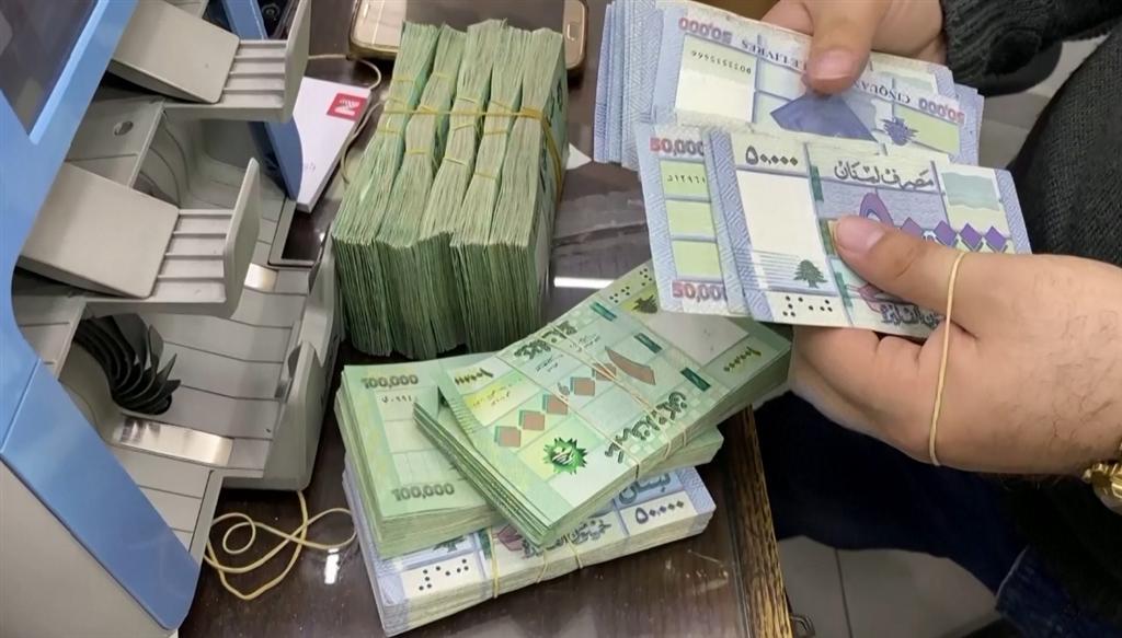  banco-central-de-libano-fija-cambio-en-90-mil-libras-por-dolar