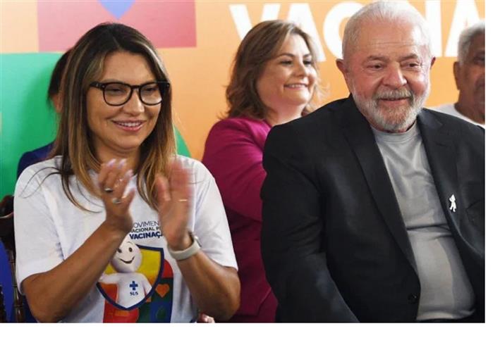 Lula presento paquete de acciones para asegurar derechos de brasilenas