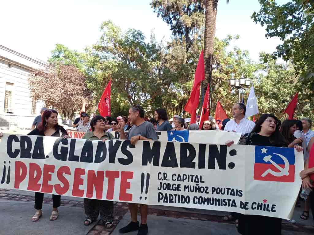  rinden-homenaje-en-chile-a-lider-comunista-gladys-marin