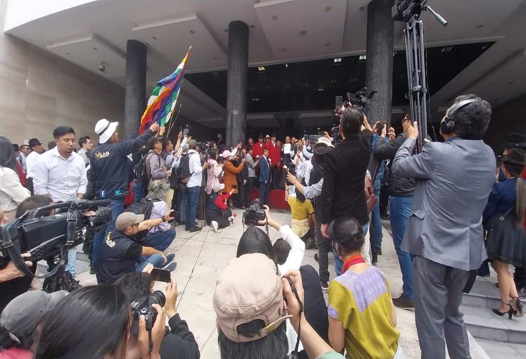 ecuatorianos-manifestantes