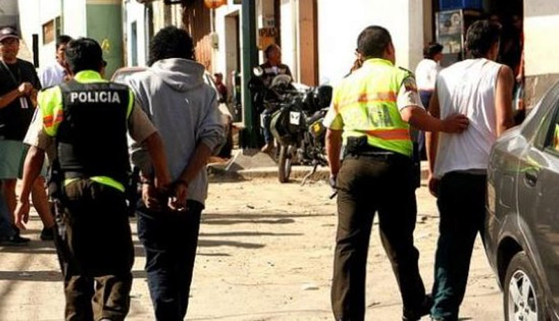 policia-de-ecuador-recibio-135-amenazas-de-explosivos-en-2023