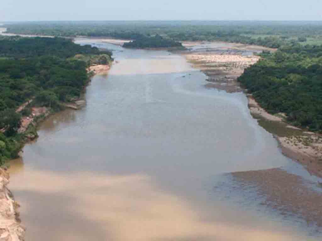 principal-rio-de-el-salvador-amenazado-por-el-cambio-climatico