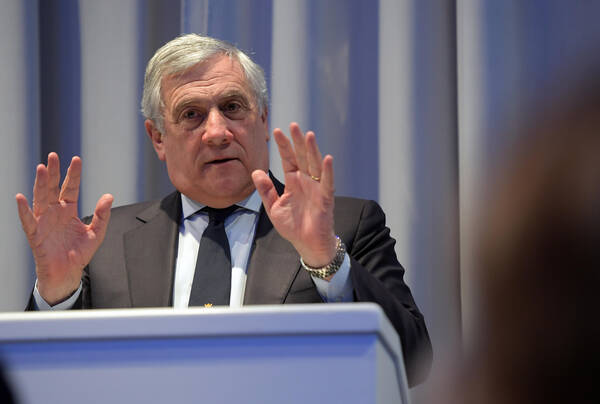 ministro Tajani