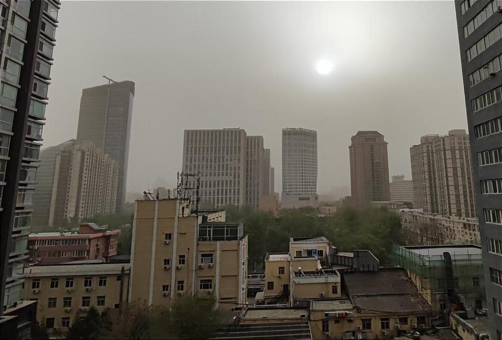 china-extiende-alerta-por-persistencia-de-tormentas-de-arena