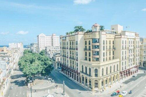 los-25-anos-del-hotel-parque-central-de-cuba