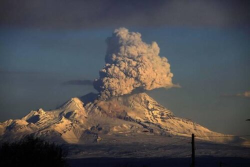 emergencia-en-localidades-de-kamchatka-por-ceniza-volcanica