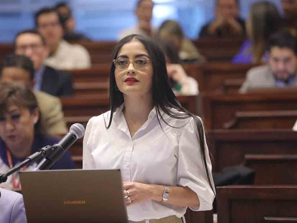 exponen-en-el-legislativo-de-ecuador-pruebas-para-enjuiciar-a-lasso