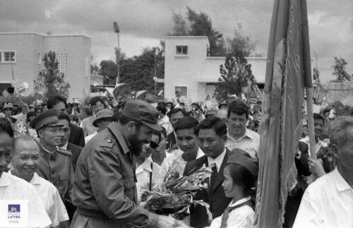 Fidel Castro Recibimiento en su visita a Hanoi en septiembre de 1973