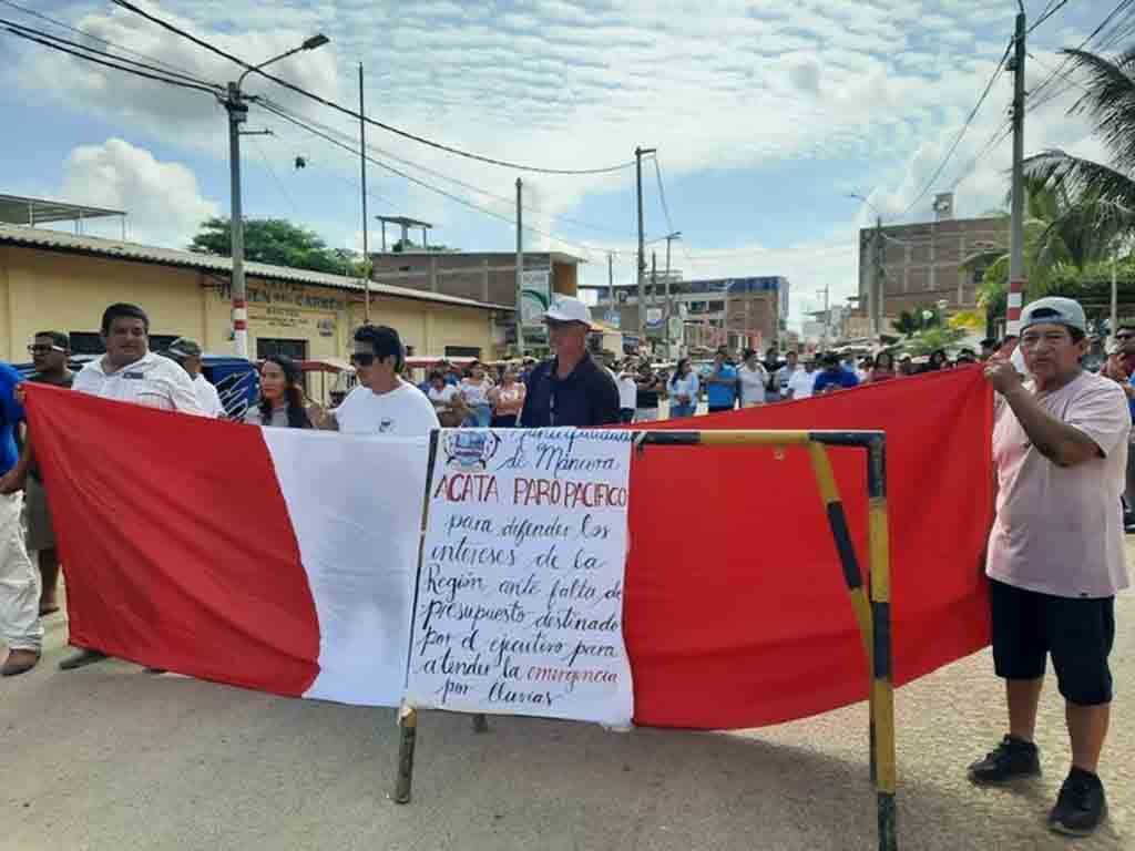 bloquean-pasos-a-ecuador-y-carreteras-por-huelga-en-peru