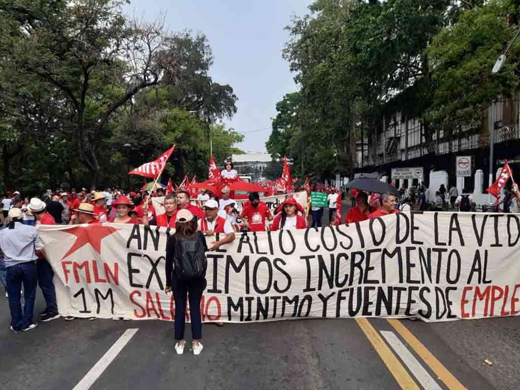 salvadorenos-exigen-al-gobierno-de-bukele-mejoras-economicas