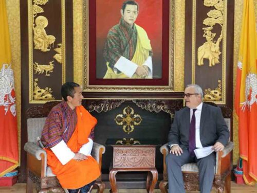 recibe-primer-ministro-de-butan-a-embajador-de-cuba