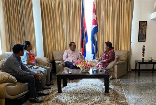 alto-dirigente-de-camboya-elogia-potencial-deportivo-de-cuba