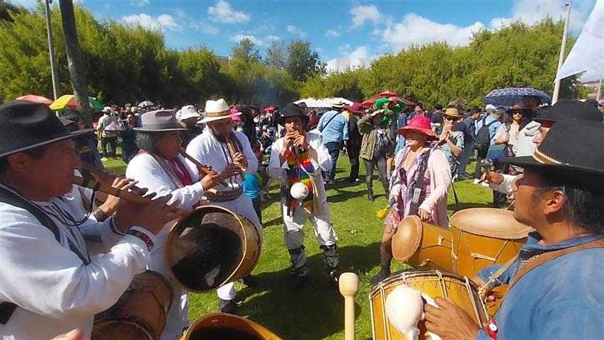  ecuador-celebra-inti-raymi-fiesta-en-honor-al-sol-y-a-las-cosechas