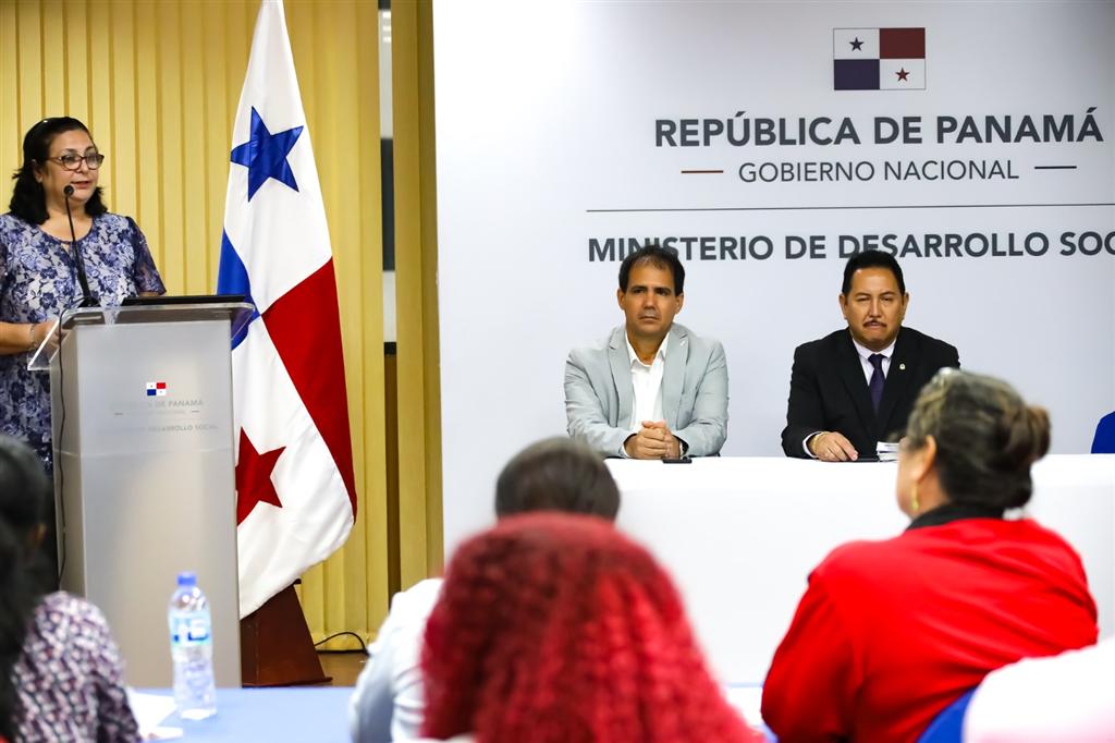 encuentro-educativo-en-panama-con-cuba-como-centro