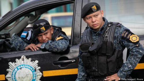 nuevo-uniforme-y-chalecos-antibalas-para-policia-de-guatemala