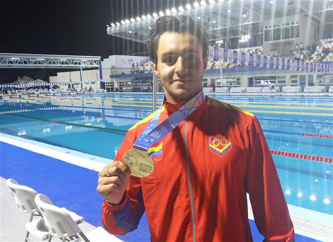 nadador-otaiza-dedica-a-venezuela-corona-centrocaribena