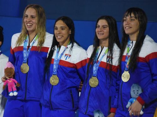 cuba-rompe-pronosticos-y-gana-4x100-libre-de-natacion-centrocaribena