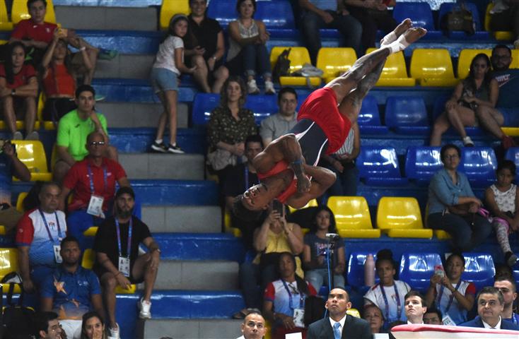  dominicano-nin-oro-en-salto-m-de-la-gimnasia