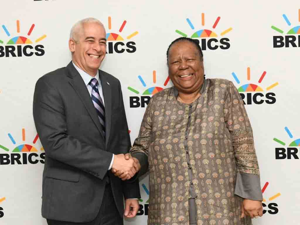 sostiene-encuentro-viceministro-de-cuba-con-canciller-de-sudafrica