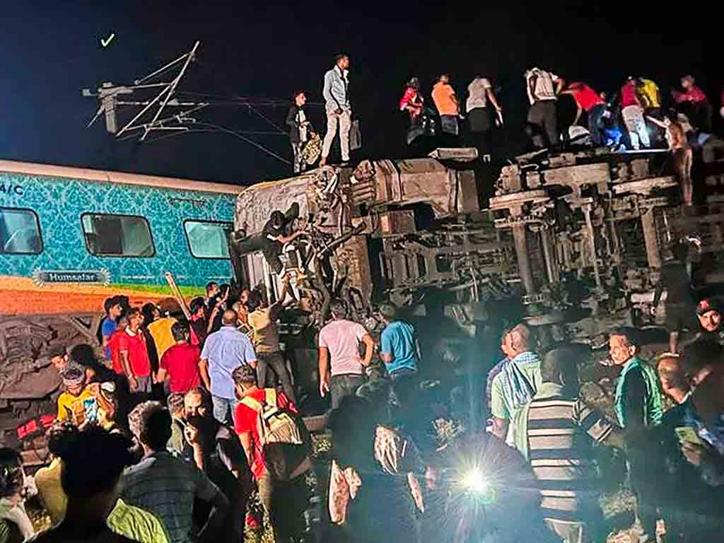 ocurre-accidente-ferroviario-de-gran-magnitud-en-la-india