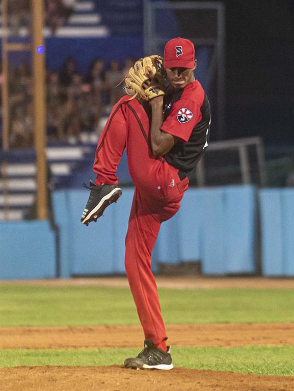  el-clasico-del-beisbol-cubano-se-decidira-en-santiago-de-cuba