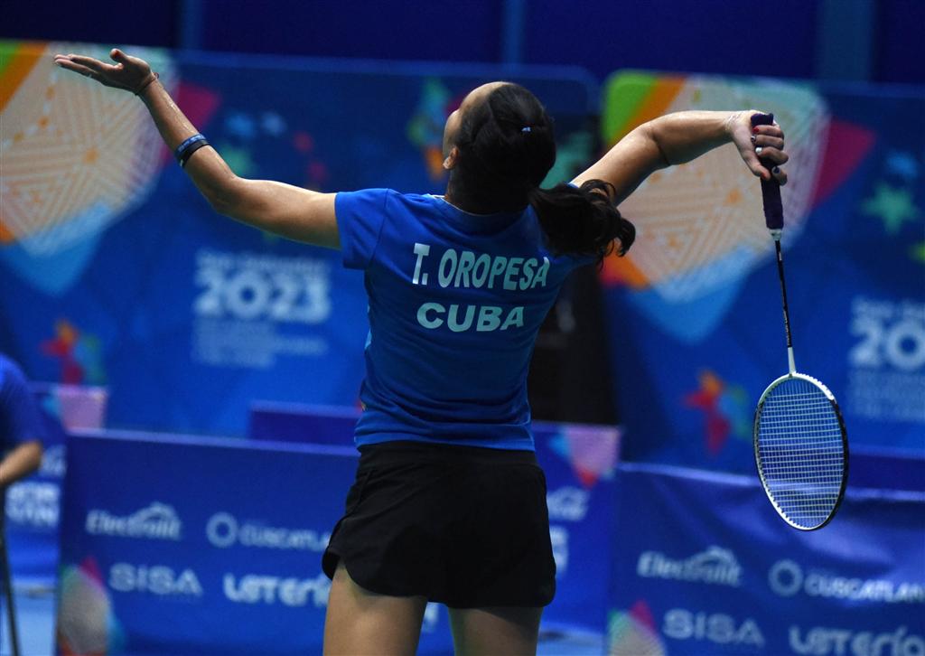  cubana-de-plata-ante-tricampeona-mexicana-en-badminton-centrocaribeno