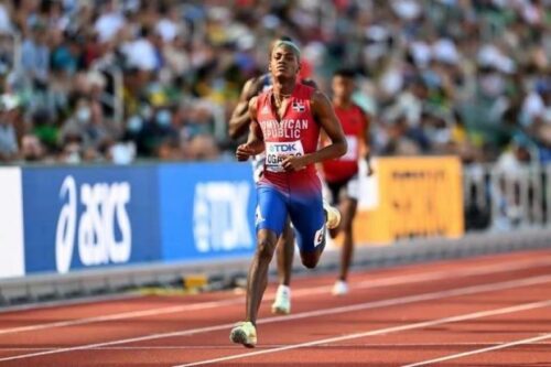 dominicano-ogando-oro-en-200m-del-atletismo-centrocaribeno