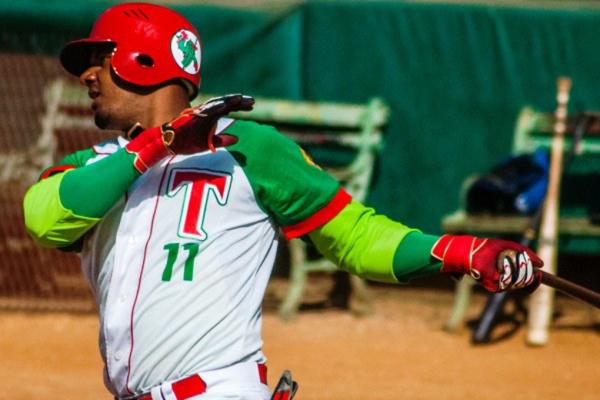 las-tunas-toma-ventaja-de-dos-juegos-en-sefimifnal-de-beisbol-cubano