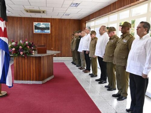 preside-raul-castro-inhumacion-de-restos-de-altos-oficiales-de-cuba