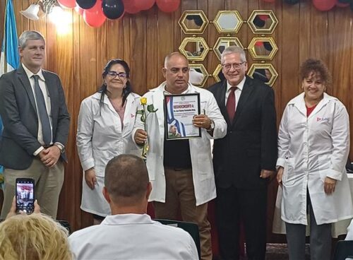 despedida-de-medicos-de-cuba-en-guatemala-dedicada-al-moncada