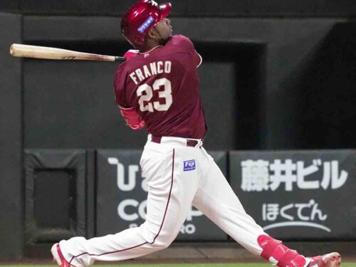 dominicano-franco-con-su-septimo-jonron-en-beisbol-japones