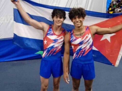 historica-plata-para-gimnastas-cubanos-de-trampolin-en-centrocaribes