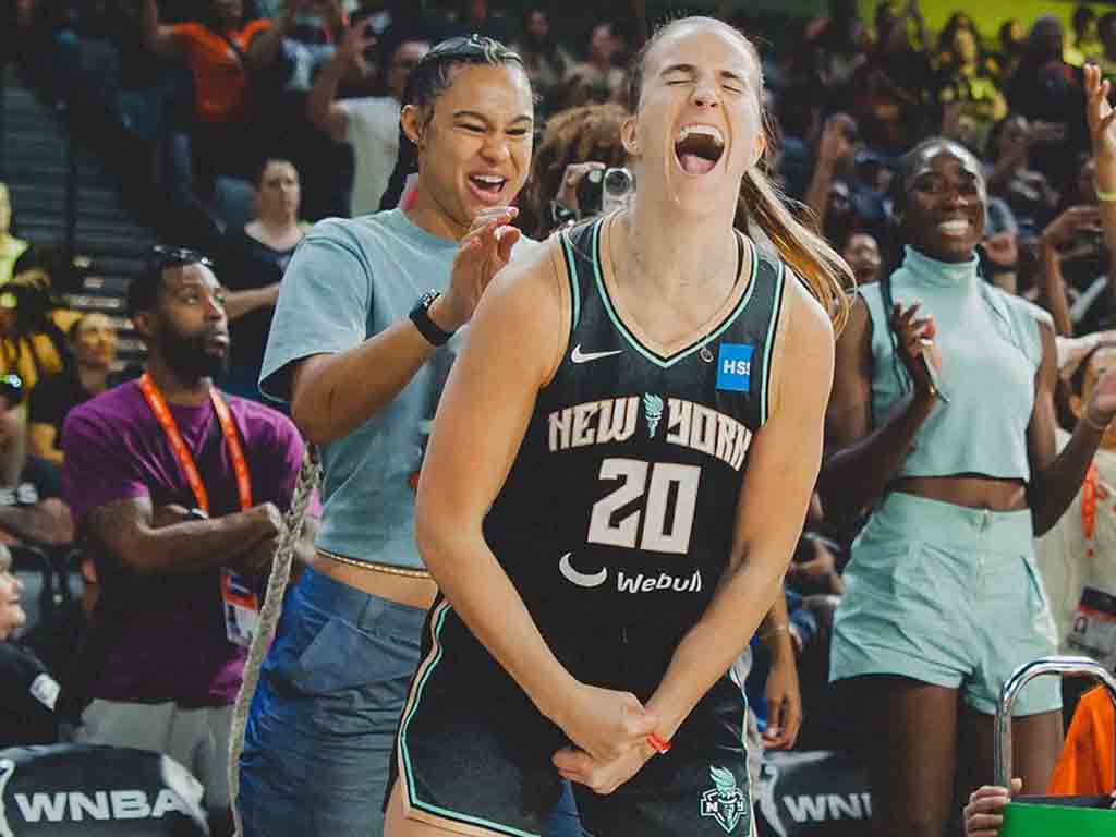 baloncestista-ionescu-impuso-record-de-triples-para-wnba-y-nba