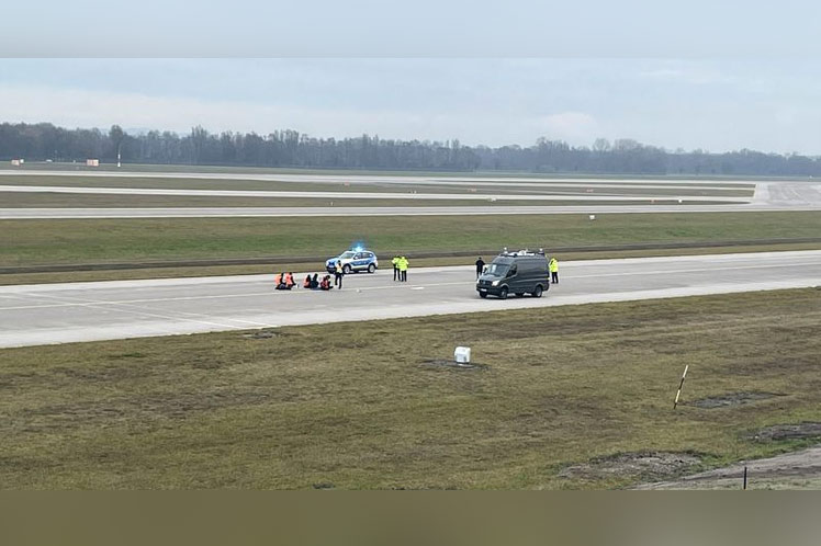 protesta-en-aeropuerto