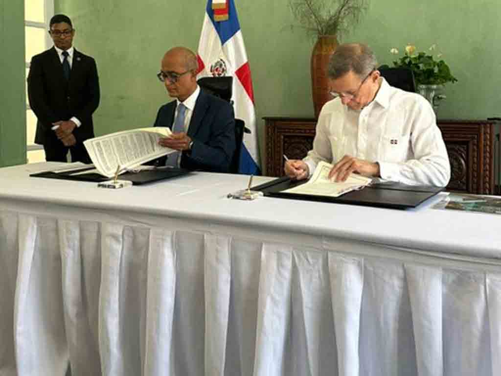 gobierno-dominicano-firma-acuerdo-con-agencia-del-caribe