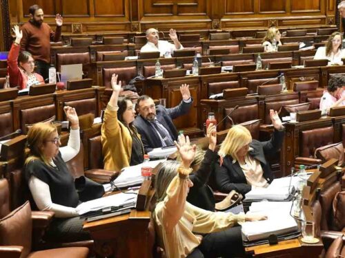 censura-a-ministro-del-interior-de-uruguay-sin-mayoria-en-parlamento