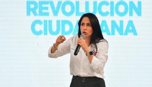 revolucion-ciudadana-sigue-liderando-encuestas-pese-a-campana-sucia