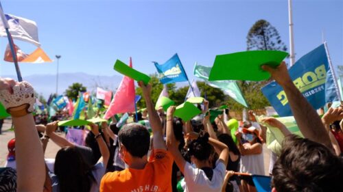 profesores-chilenos-decidiran-sobre-convocatoria-a-paro-indefinido