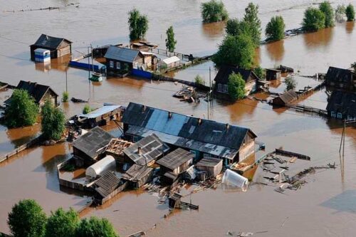 evacuan-mas-de-cinco-mil-personas-por-inundaciones-en-rusia