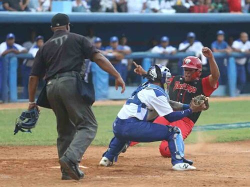 habra-remontada-en-playoff-beisbolero-cubano