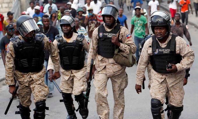 policias-en-haiti