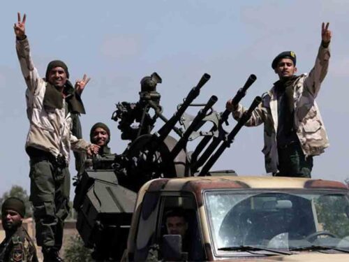 milicias-rivales-continuan-combates-en-barrios-de-la-capital-libia
