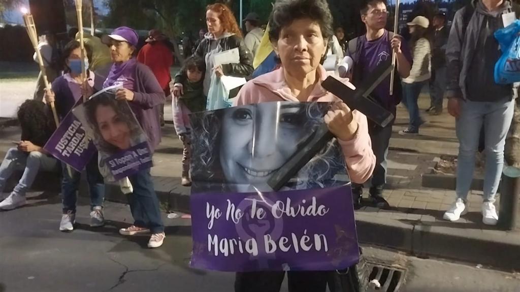  mujeres-marchan-en-ecuador-en-rechazo-a-la-violencia-de-genero