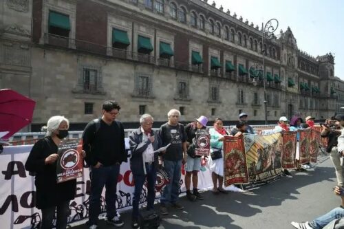 mexico-inconformes-familiares-de-43-de-ayotzinapa-pero-sigue-dialogo