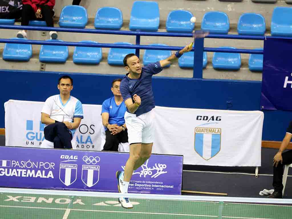 cordon-por-titulo-del-guatemala-international-challenge-de-badminton