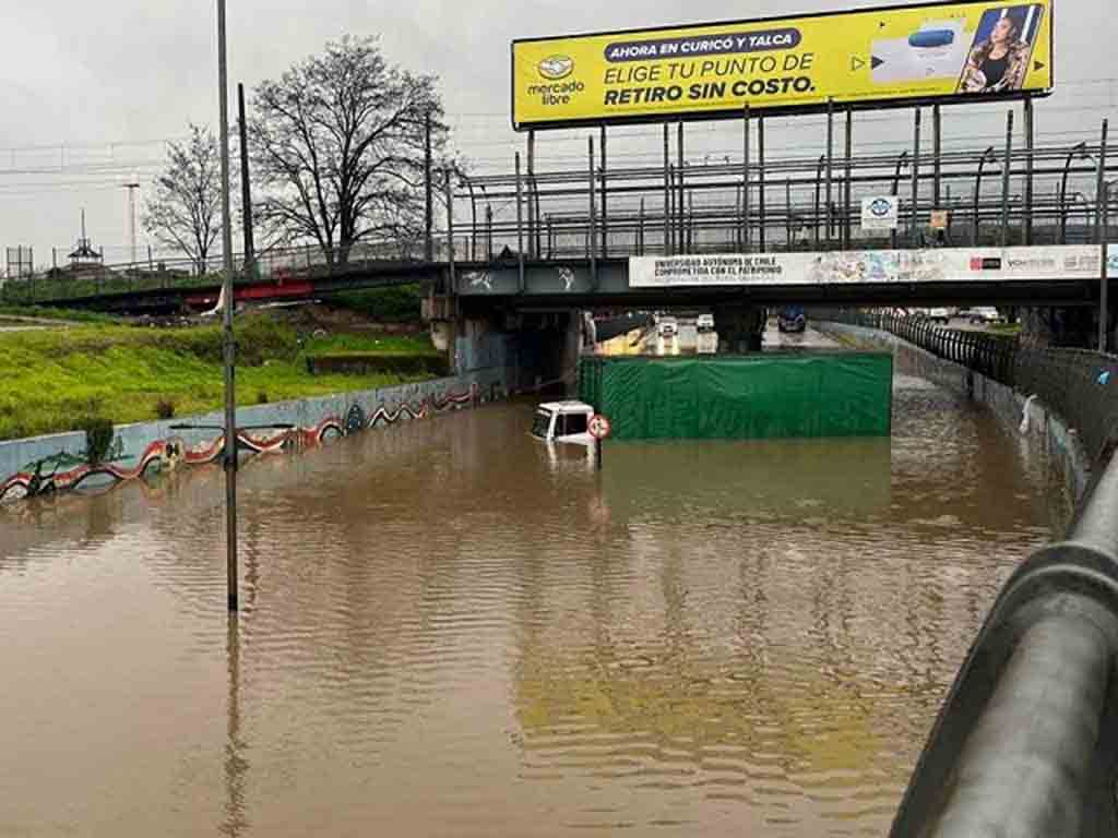 reportan-danos-por-intensas-lluvias-en-el-sur-de-chile