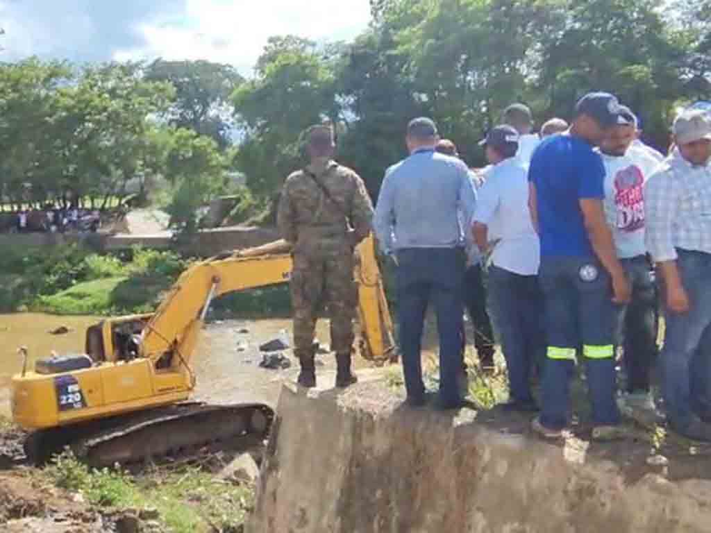 dominicana-inicia-reactivacion-del-canal-la-vigia-en-rio-masacre