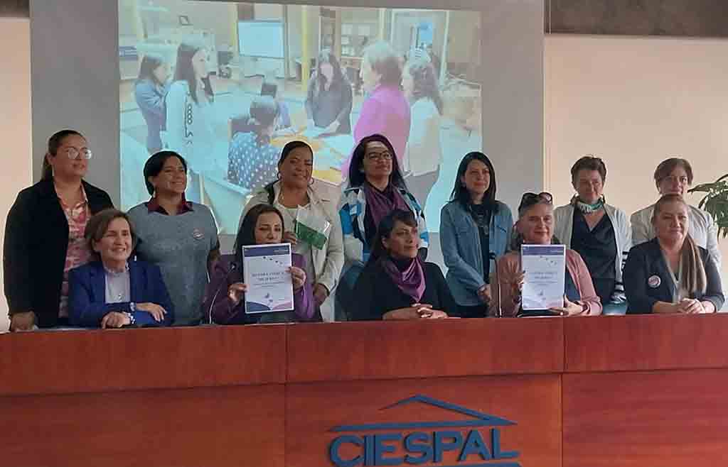 mujeres-de-ecuador-presentan-propuestas-a-candidatos-presidenciales